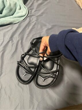 Kohl's Black Strappy Flat Sandals - Modern Gladiator Style
